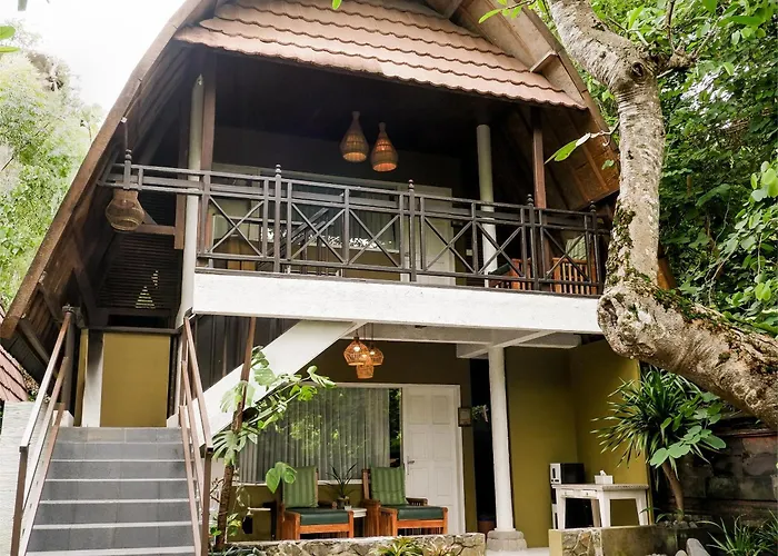 佩尼达海景酒店 3*